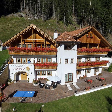 Apartments Mirabell Livinallongo Del Col Di Lana Eksteriør bilde